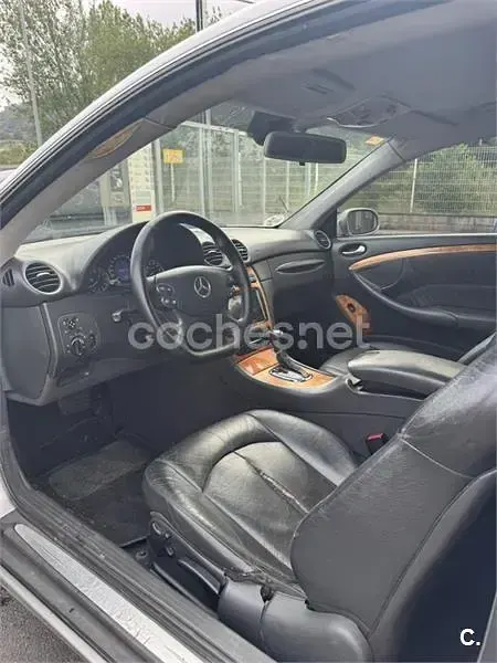 Usado Mercedes CLK240 Elegance 170 CV (125 kW) 2002 Gris / plata Coupe