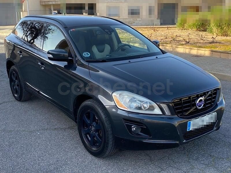 Usado Volvo XC60 Momentum 163 CV (119 kW) 2009 Gris / plata SUV