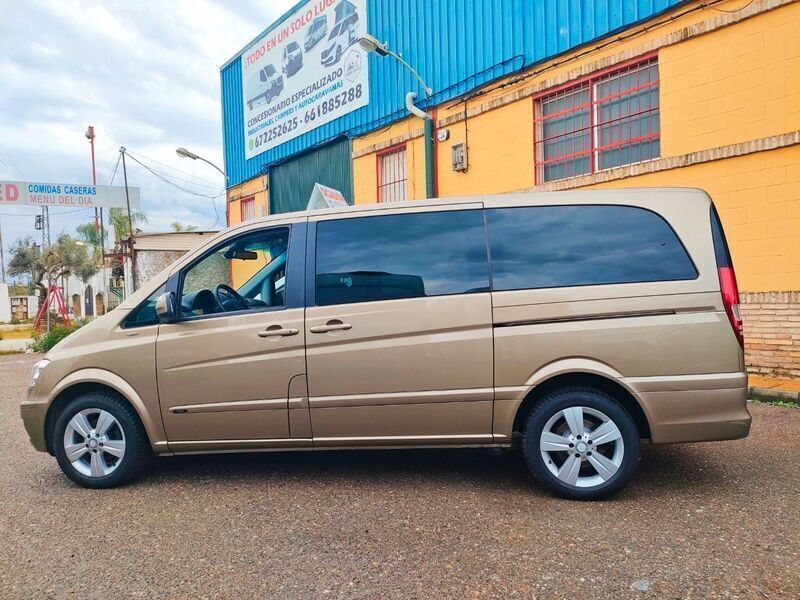 Usado Mercedes Viano 163 CV (119 kW) 2013 Beige Monovolumen