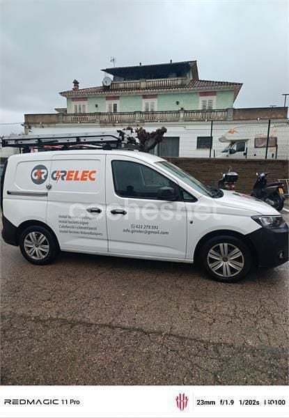 Usado VW Caddy Trendline 102 CV (75 kW) 2021 Blanco Monovolumen