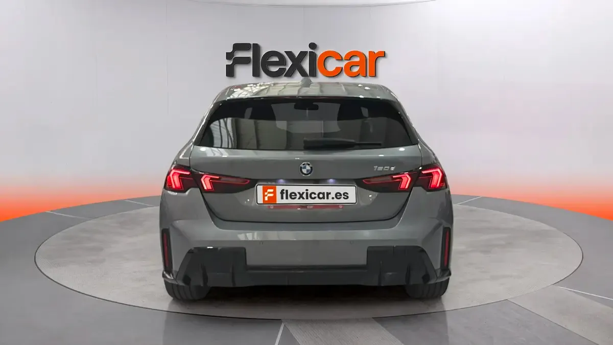 Usado BMW 120 170 CV (125 kW) 2025 Gris Utilitario