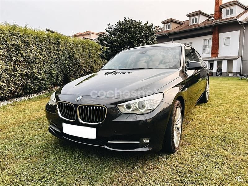 Negro Usado 2010 BMW 530 Gran Turismo Berlina | 13.999 € (Precio justo) - Imagen 1/4