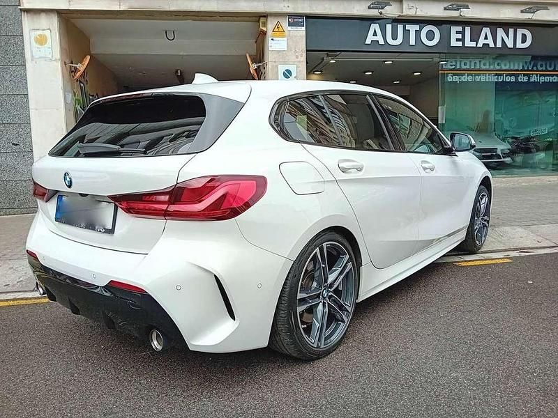 Usado BMW 120 Sport Line 190 CV (139 kW) 2020 Blanco Utilitario