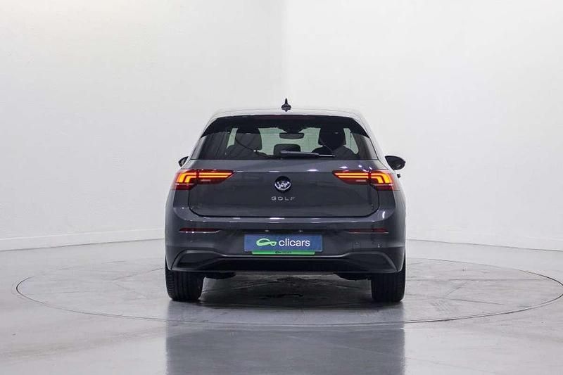 Usado VW Golf VIII 116 CV (85 kW) 2025 Gris Utilitario