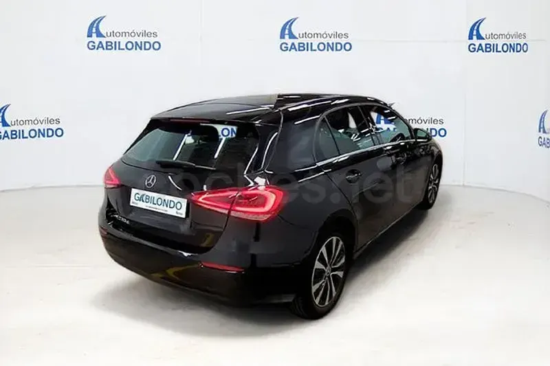 Usado Mercedes A200 150 CV (110 kW) 2022 Negro Berlina