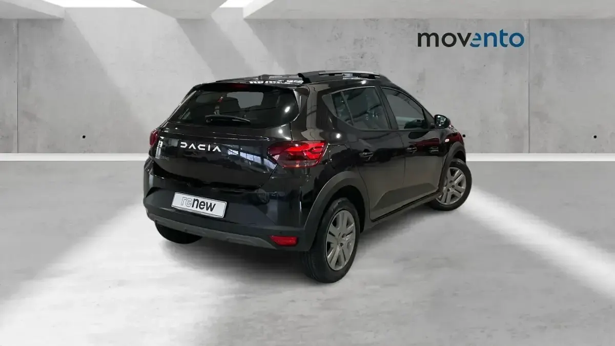 Usado Dacia Sandero Essentiel 101 CV (74 kW) 2023 Negro Berlina