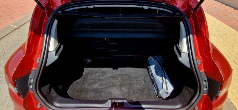 Usado Renault Clio IV Dynamique 90 CV (66 kW) 2014 Rojo Berlina