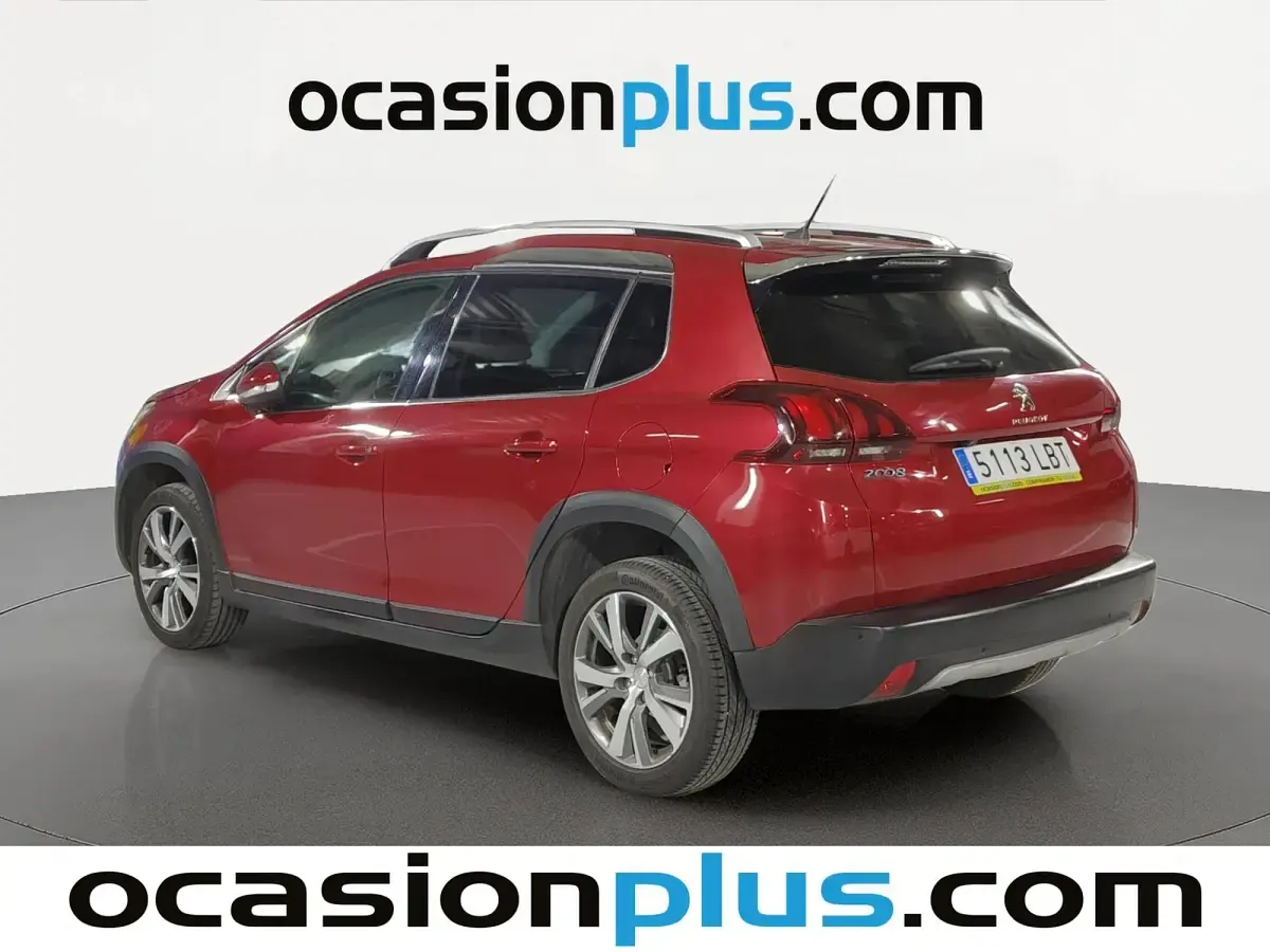 Usado Peugeot 2008 Allure 110 CV (80 kW) 2019 Rojo SUV