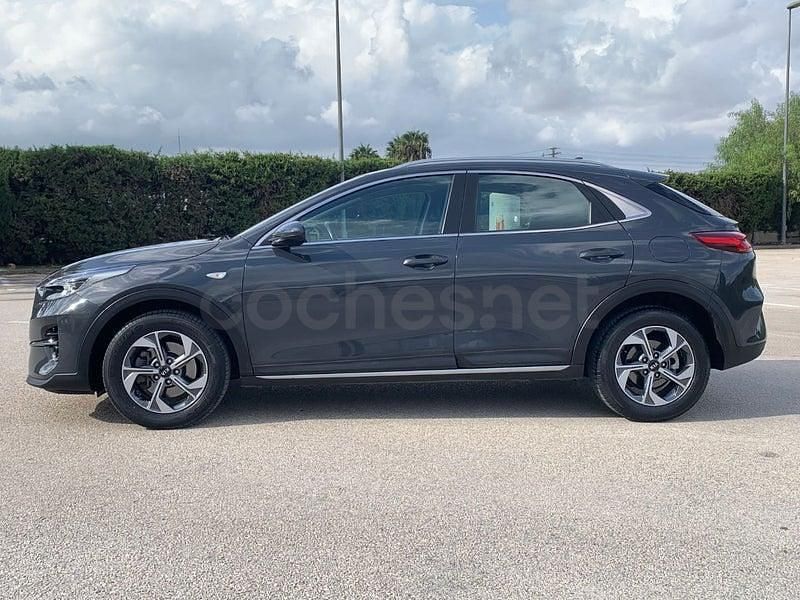 Usado Kia XCeed 120 CV (88 kW) 2021 Gris / plata SUV