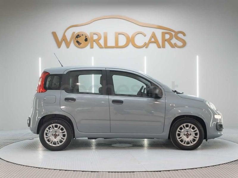 Usado Fiat Panda 70 CV (51 kW) 2022 Gris / plata Utilitario