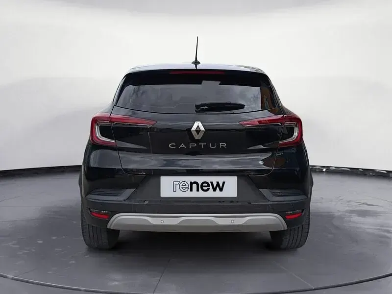 Usado Renault Captur Intens 101 CV (74 kW) 2022 Negro SUV