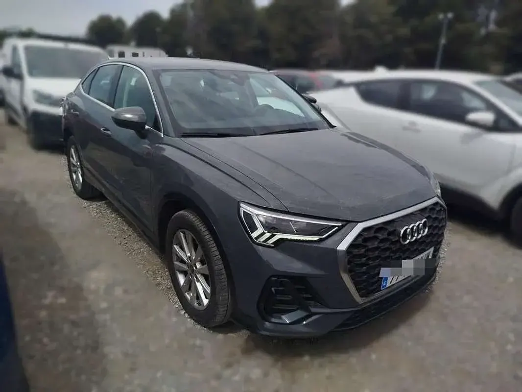 Usado Audi Q3 Advanced 150 CV (110 kW) 2023 Gris SUV