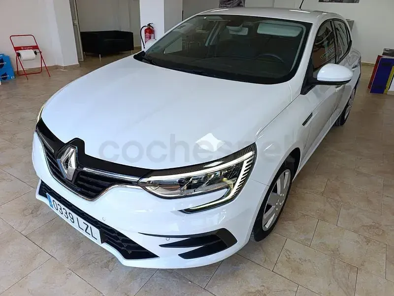 Begagnad Renault Mégane II Intens 115 HK (84 kW) 2022 Vit Sedan