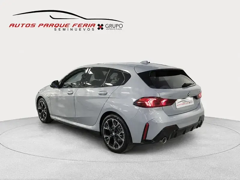 Usado BMW 120 163 CV (119 kW) 2025 Gris / plata Utilitario
