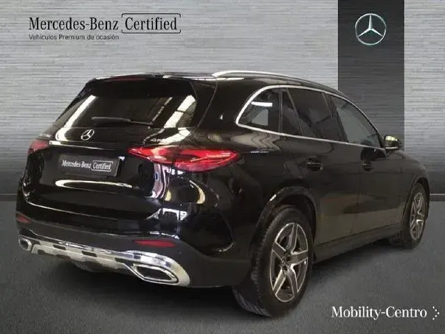 Usado Mercedes GLC220 197 CV (144 kW) 2025 Negro obsidiana SUV