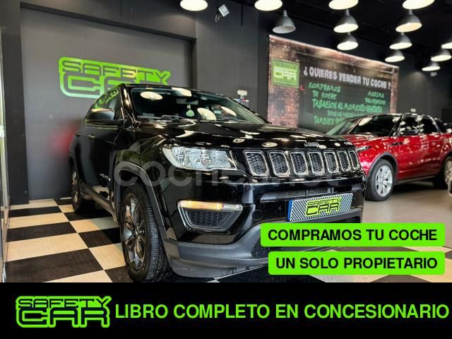 Negro Usado 2020 Jeep Compass Sport SUV | 18.500 € (Precio justo) - Imagen 1/4