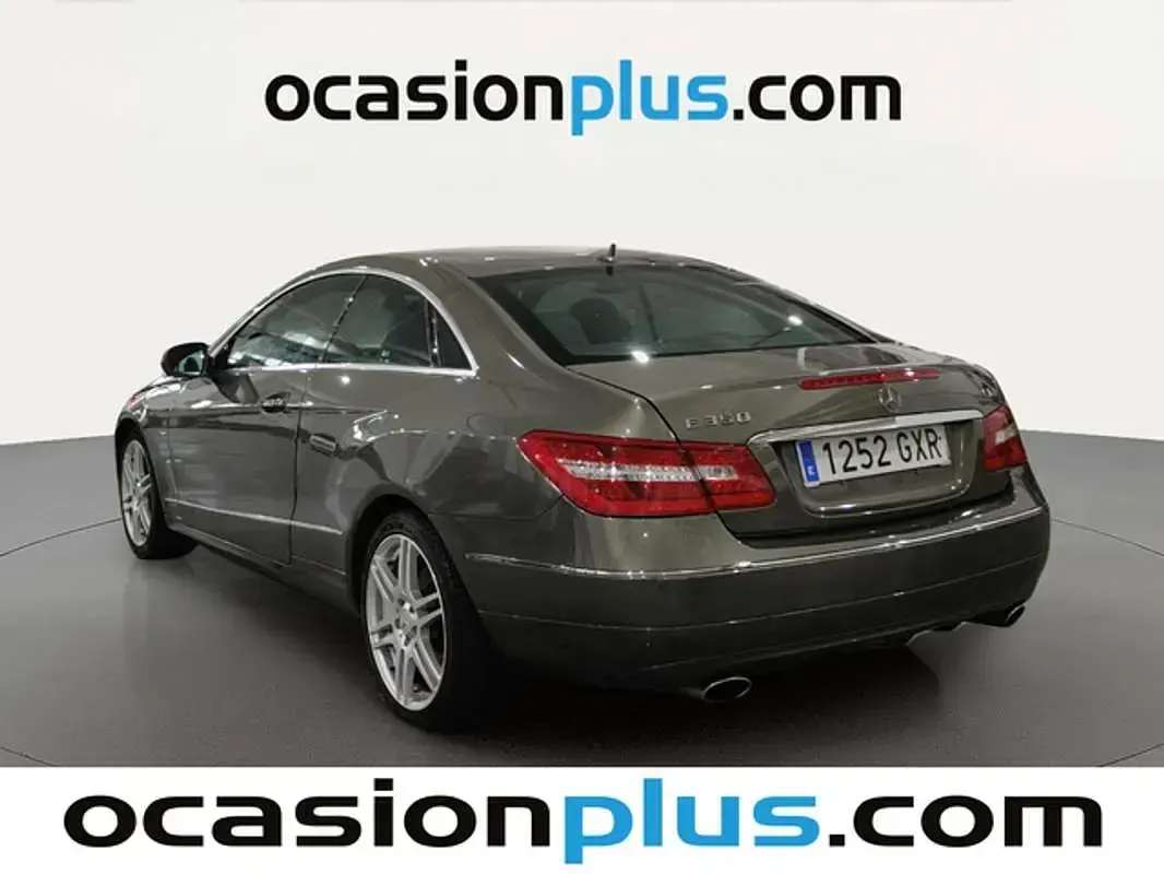 Usado Mercedes E350 231 CV (169 kW) 2009 Gris Coupe