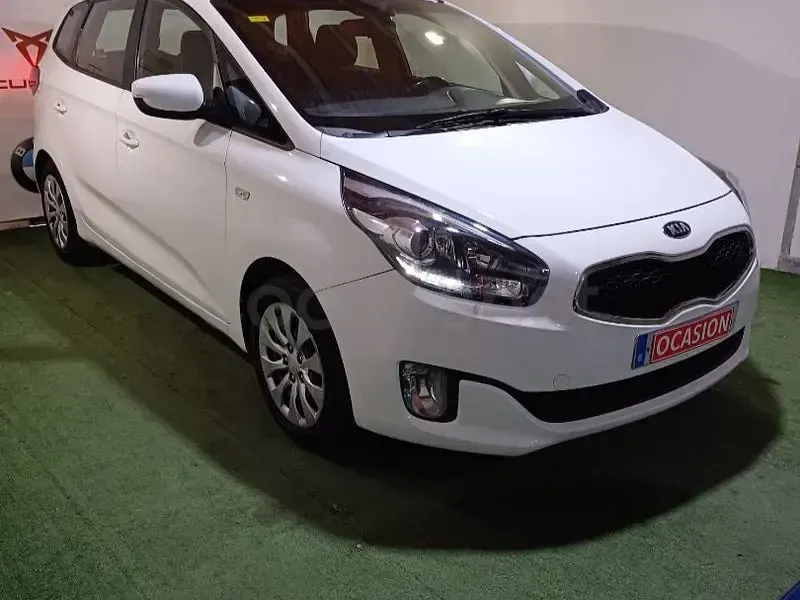 Usado Kia Carens 141 CV (103 kW) 2017 Blanco Monovolumen