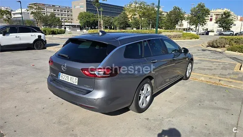 Usado Opel Insignia Excellence 170 CV (125 kW) 2018 Gris / plata Familiar
