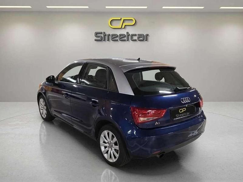 Usado Audi A1 Sportback 86 CV (63 kW) 2014 Azul Utilitario