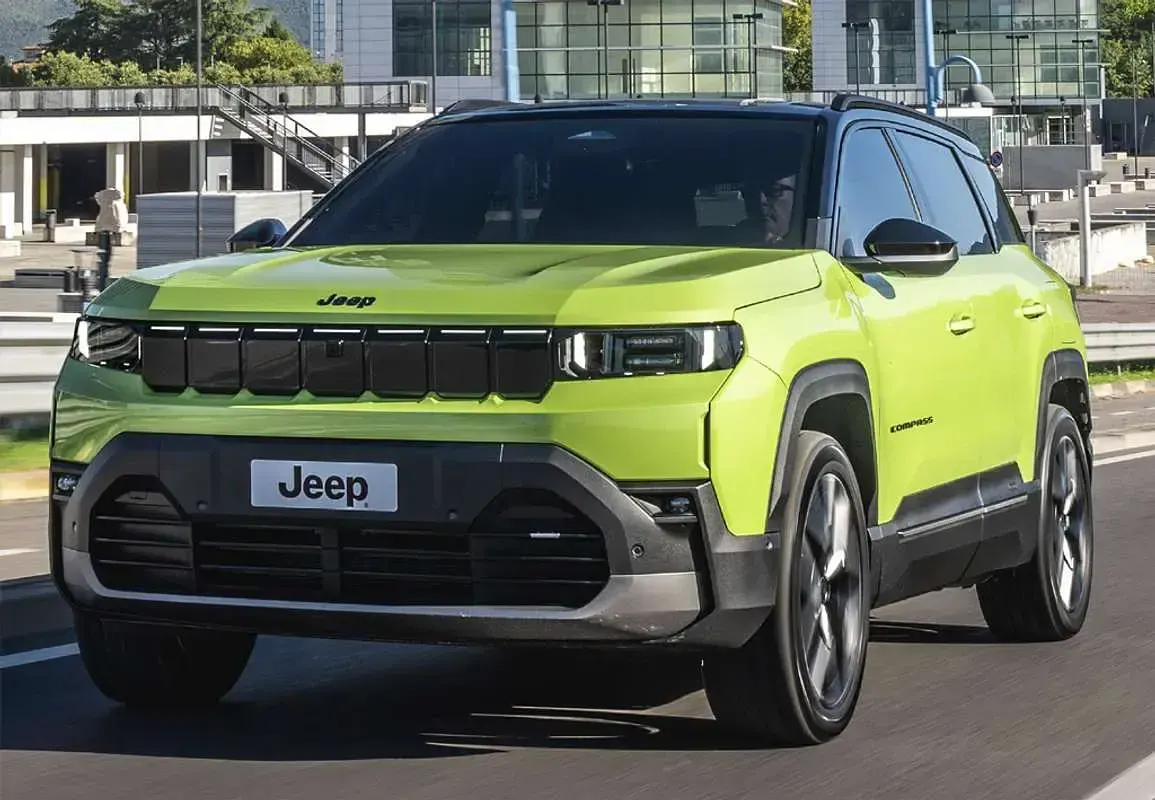 Usado Jeep Compass Limited 131 CV (96 kW) 2022 Gris SUV