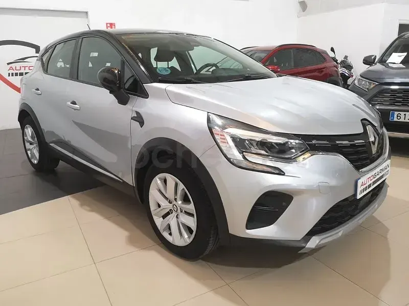 Usado Renault Captur Intens 90 CV (66 kW) 2021 Gris / plata SUV