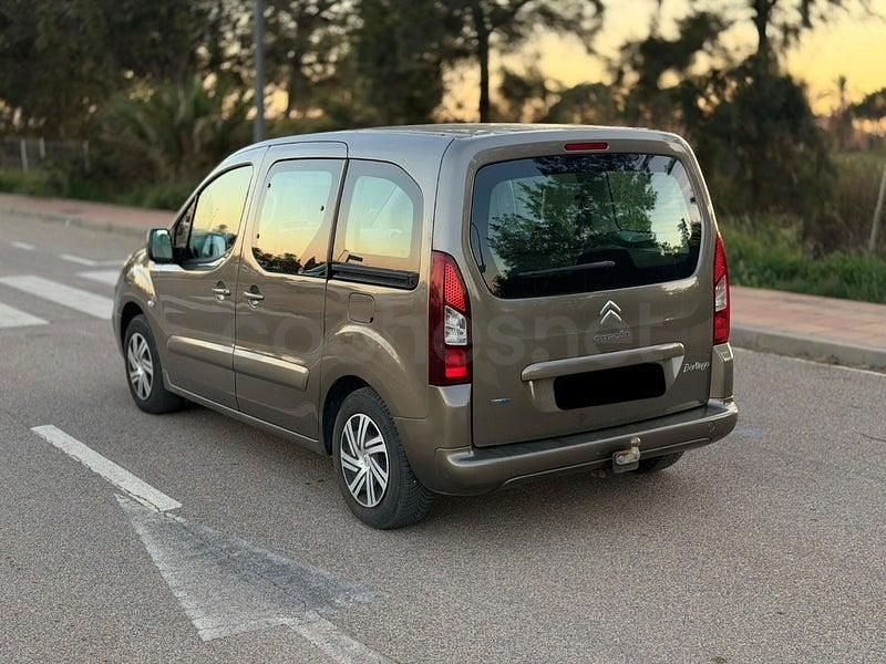 Usado Citroën Berlingo Feel 100 CV (73 kW) 2016 Verde Monovolumen