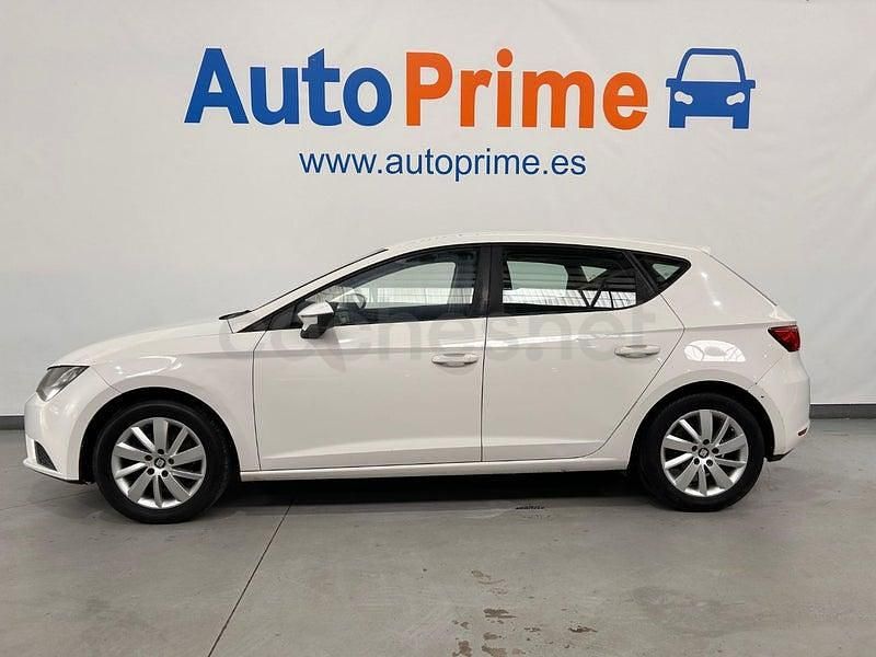 Usado Seat Leon Reference 110 CV (80 kW) 2016 Blanco Berlina