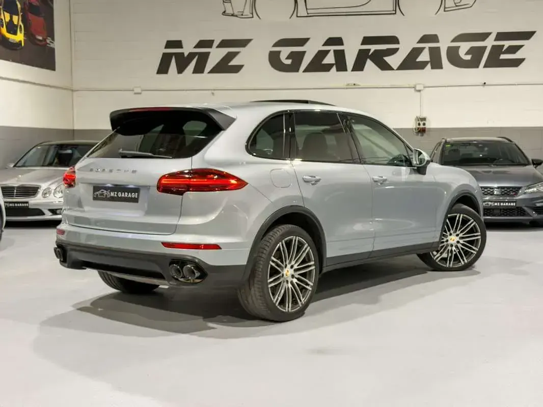 Usado Porsche Cayenne Diesel 262 CV (192 kW) 2015 Gris SUV