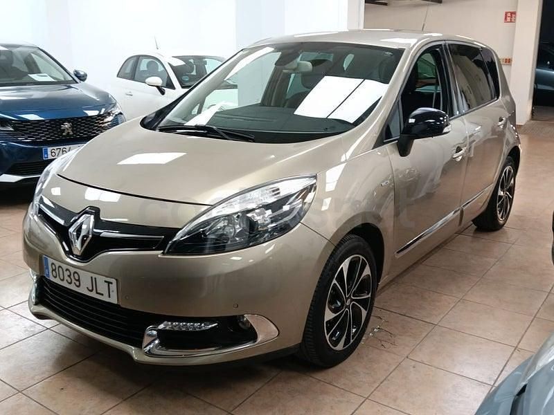Usado Renault Scénic III Bose Edition 132 CV (97 kW) 2015 Beige Monovolumen