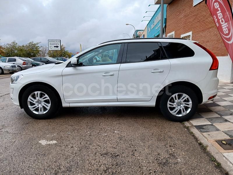 Usado Volvo XC60 Kinetic 150 CV (110 kW) 2017 Blanco SUV