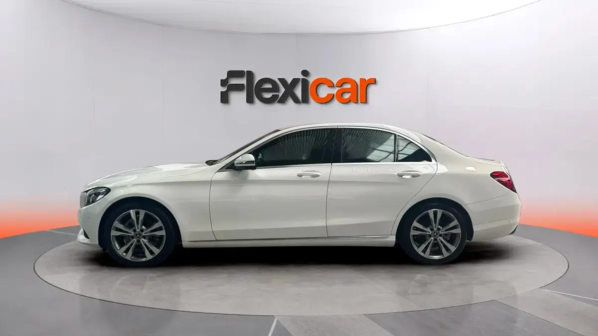 Usado Mercedes C220 194 CV (142 kW) 2018 Blanco Berlina
