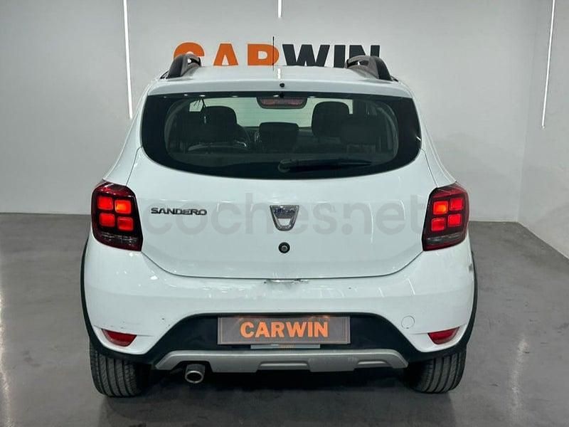 Usado Dacia Sandero Comfort 95 CV (69 kW) 2020 Blanco Utilitario