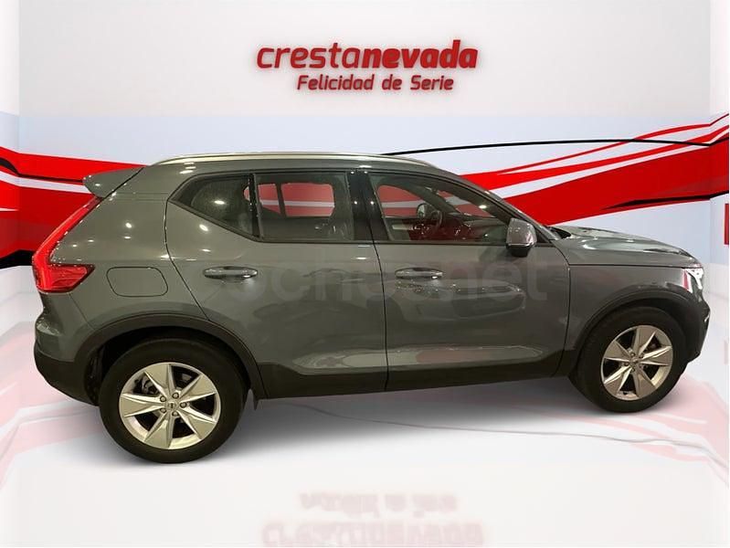 Usado Volvo XC40 Core 163 HP (119 kW) 2022 Cinzento SUV