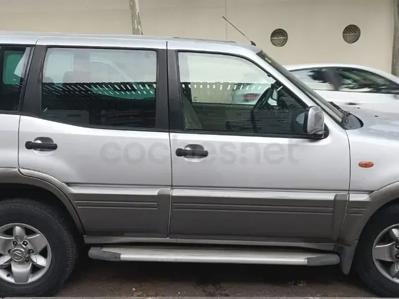 Usado Nissan Terrano 154 CV (113 kW) 2003 Gris / plata SUV