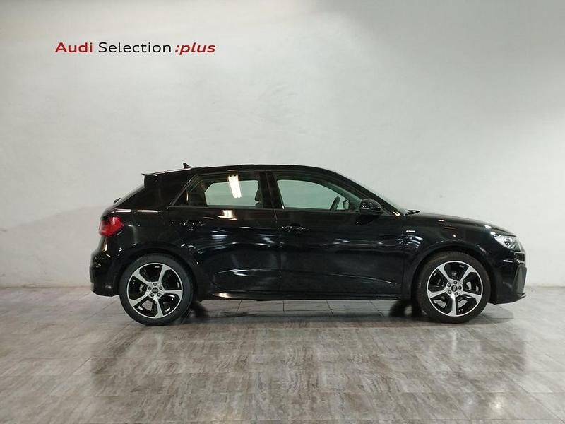 Usado Audi A1 116 CV (85 kW) 2025 Negro SUV