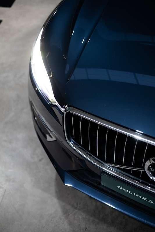 Usado Volvo XC60 Inscription 190 CV (139 kW) 2019 Azul SUV
