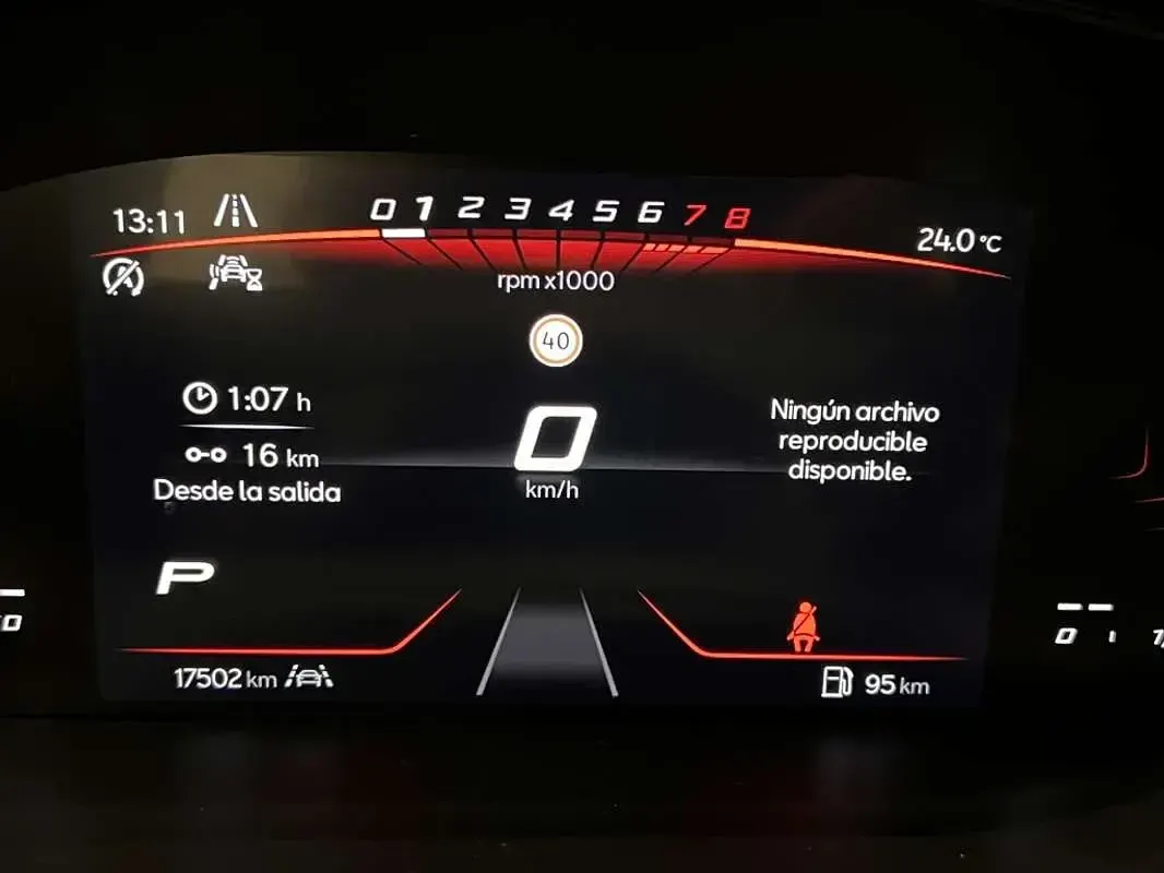 Usado Seat Arona FR 116 CV (85 kW) 2025 Gris SUV