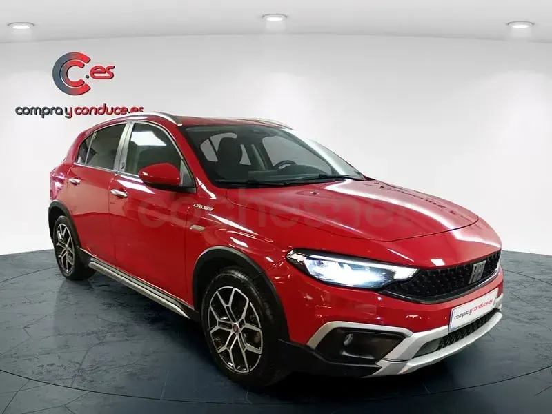 Usado Fiat Tipo Red 130 CV (95 kW) 2022 Rojo Berlina