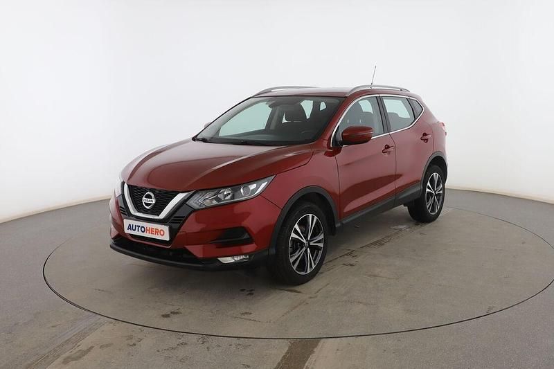 Usado Nissan Qashqai Style Edition 140 CV (102 kW) 2020 Rojo SUV