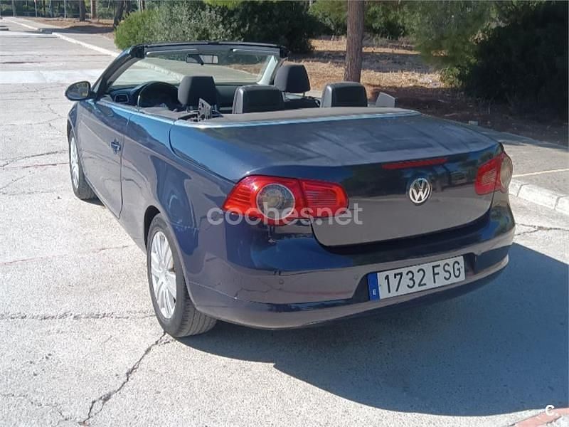 Usado VW Eos Individual 140 CV (102 kW) 2007 Azul Descapotable