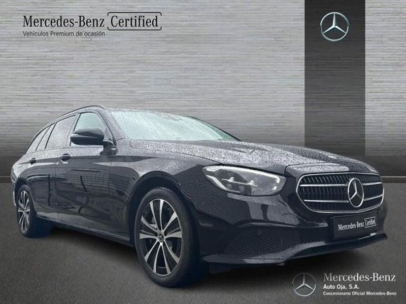 Usado Mercedes E300 306 CV (225 kW) 2022 Negro Familiar