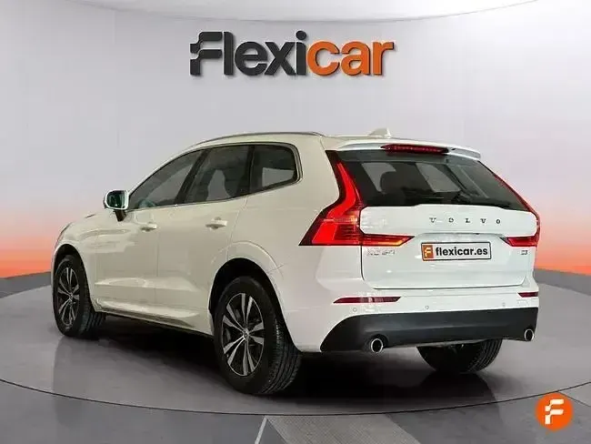 Käytetty Volvo XC60 Business Edition 150 HP (110 kW) 2020 Musta Katumaasturi
