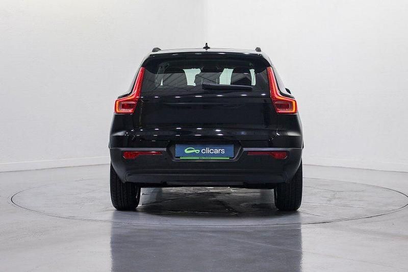 Usado Volvo XC40 150 CV (110 kW) 2019 Negro SUV