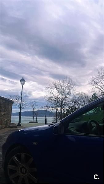 Usado Seat Leon Sport 150 CV (110 kW) 2002 Azul Berlina