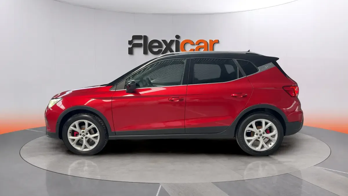Usado Seat Arona FR 150 CV (110 kW) 2023 Rojo SUV