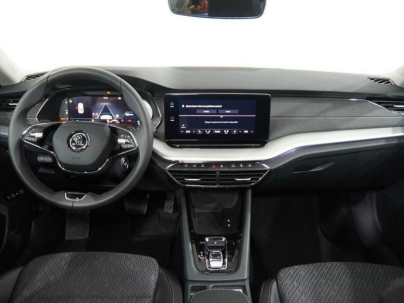 Usado Skoda Octavia Style 204 CV (150 kW) 2025 Blanco Berlina