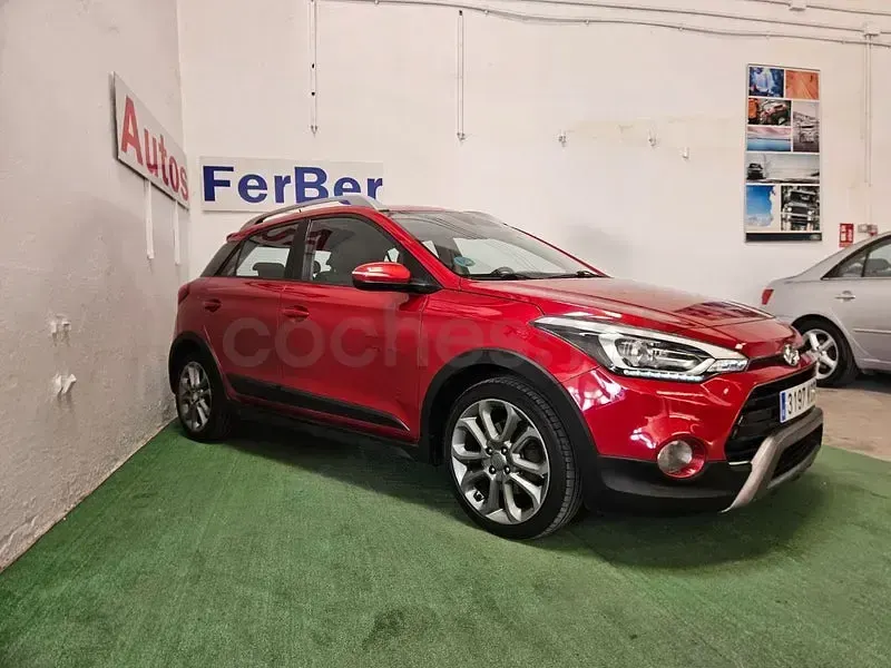 Usado Hyundai i20 Active 90 CV (66 kW) 2018 Granate Berlina