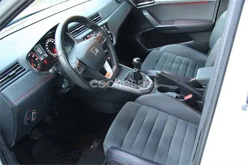 Usado Seat Arona FR 90 CV (66 kW) 2020 Blanco SUV
