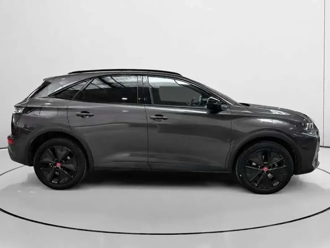 Usado DS Automobiles DS7 Crossback Performance 130 CV (95 kW) 2024 Gris SUV